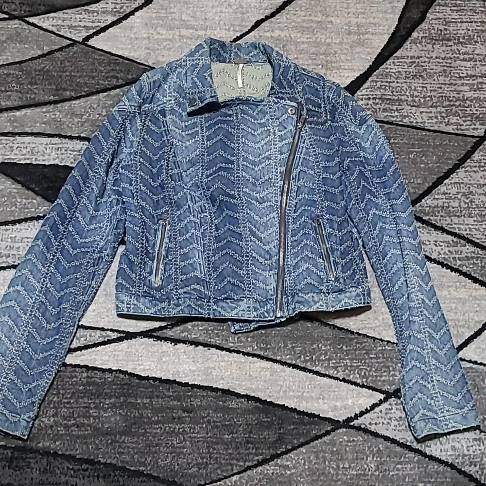 FREE PEOPLE FULL-ZIP HERRINGBONE PATTERN DENIM JACKET - Picture 2 of 16